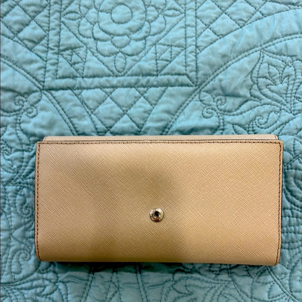 Elegant Tan Women's Clutch it’s gray a light gray not sure why beige comes up